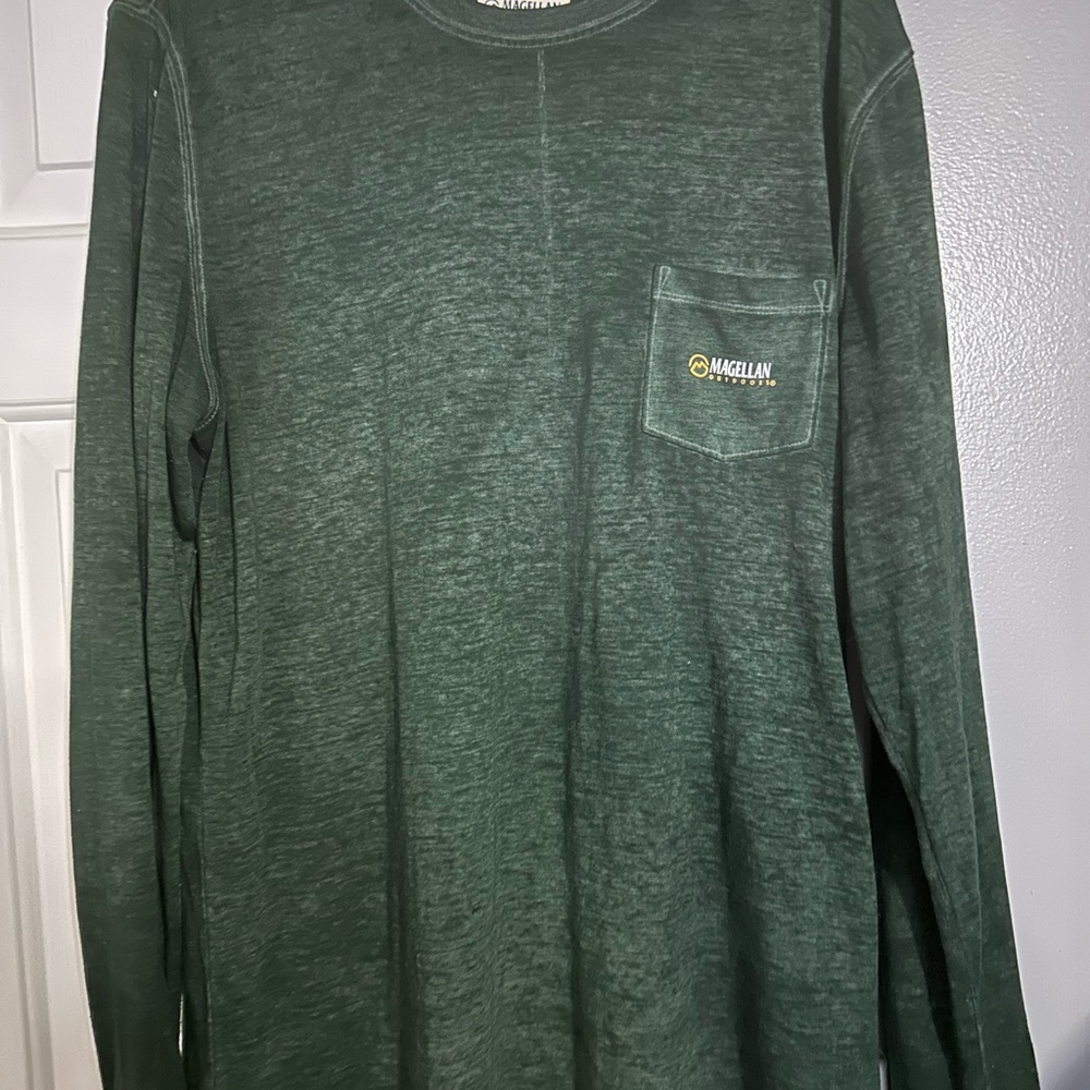 Magellan Outdoors Green Long Sleeve Tee